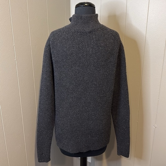 Banana Republic Women’s Large 1/4 Zip Up Turtleneck Sweater Knit - Picture 4 of 5